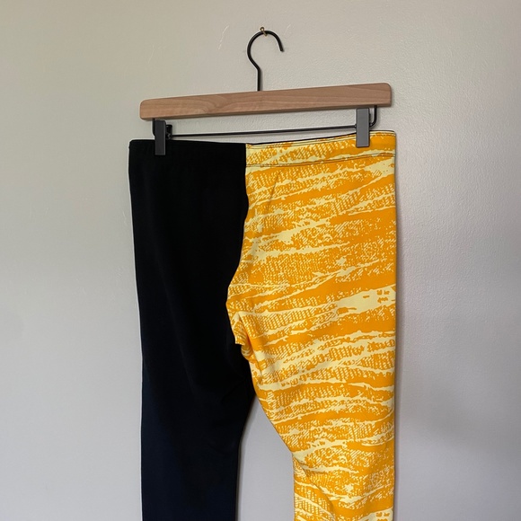 Nike NFL Pittsburgh Steelers Leg-A-See Leggings NWOT - Picture 5 of 6